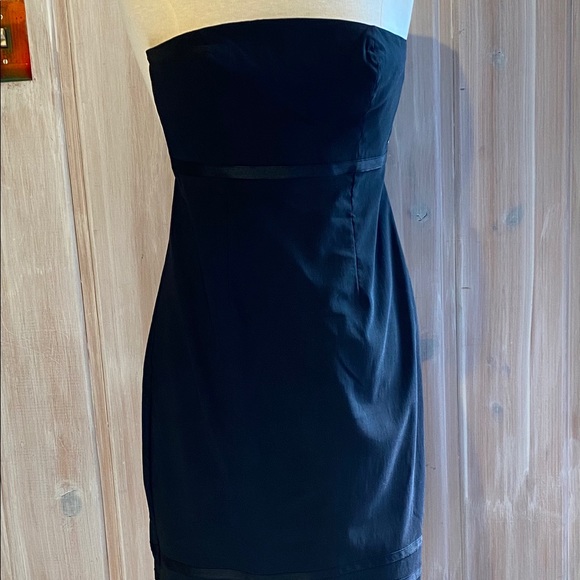 Little Black Dress - Picture 1 of 3